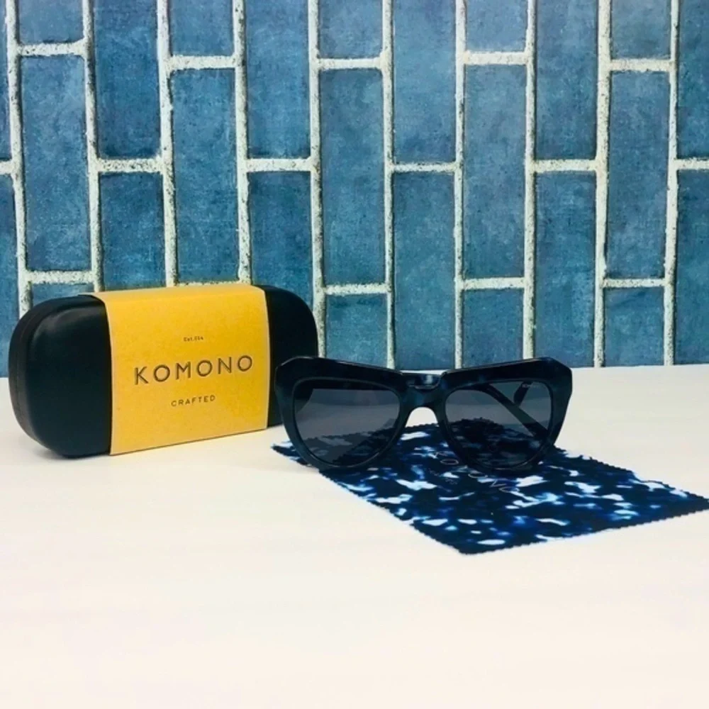 New KOMONO Stella Indigo Demi Sunglasses Cat Eye Retro Blue Tortoise